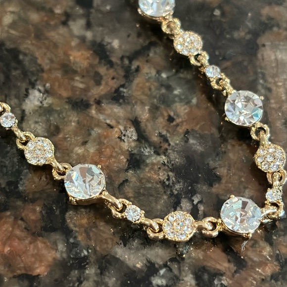 NWT Givenchy Gold Tone Crystal Collar Necklace - Picture 4 of 6